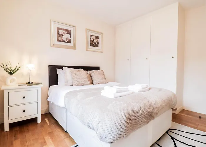 Gorgeous 2-Bedroom London Apartment