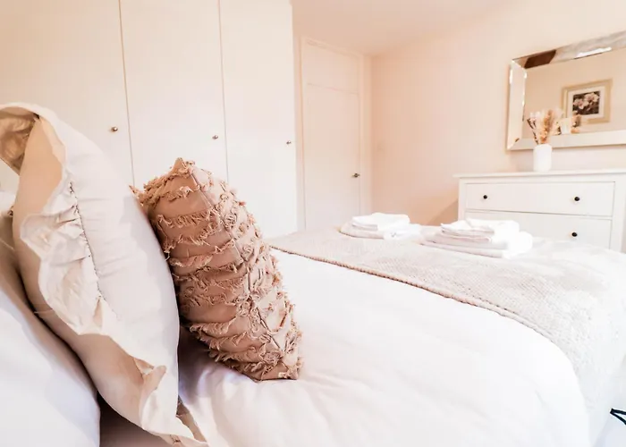 Gorgeous 2-Bedroom London Apartment
