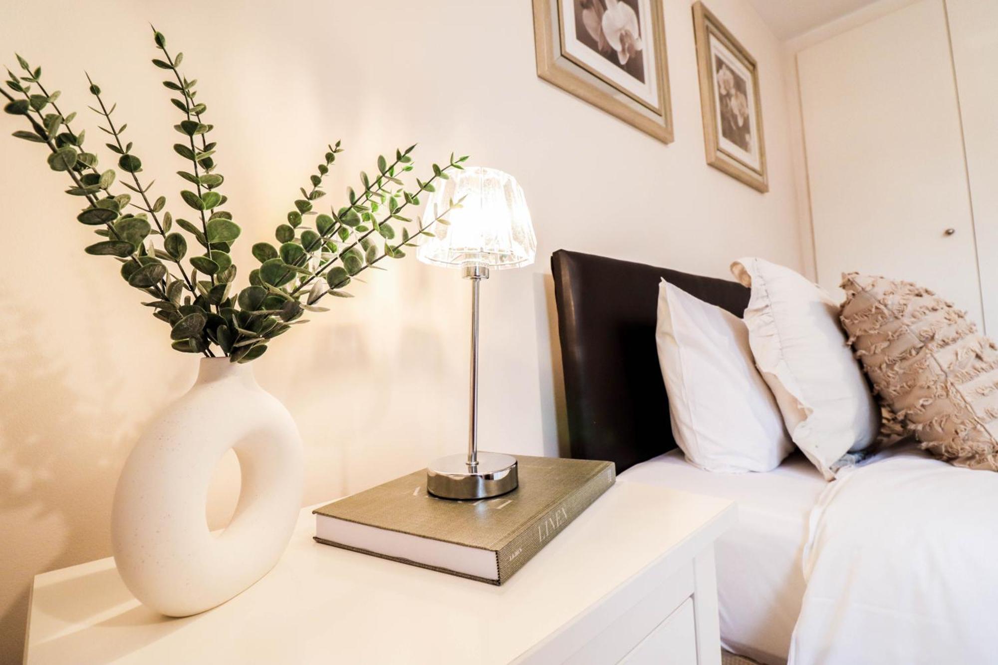 Appartamento Bright And Well-kept 2 Bed Flat! Russell Square Londra