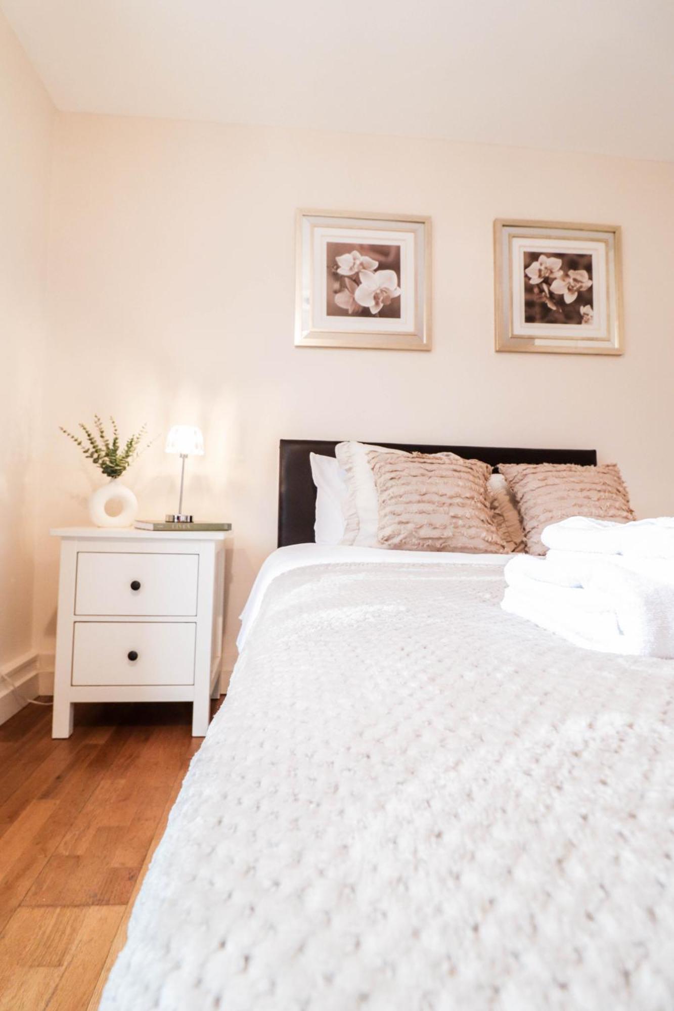 Bright And Well-kept 2 Bed Flat! Russell Square Appartamento *