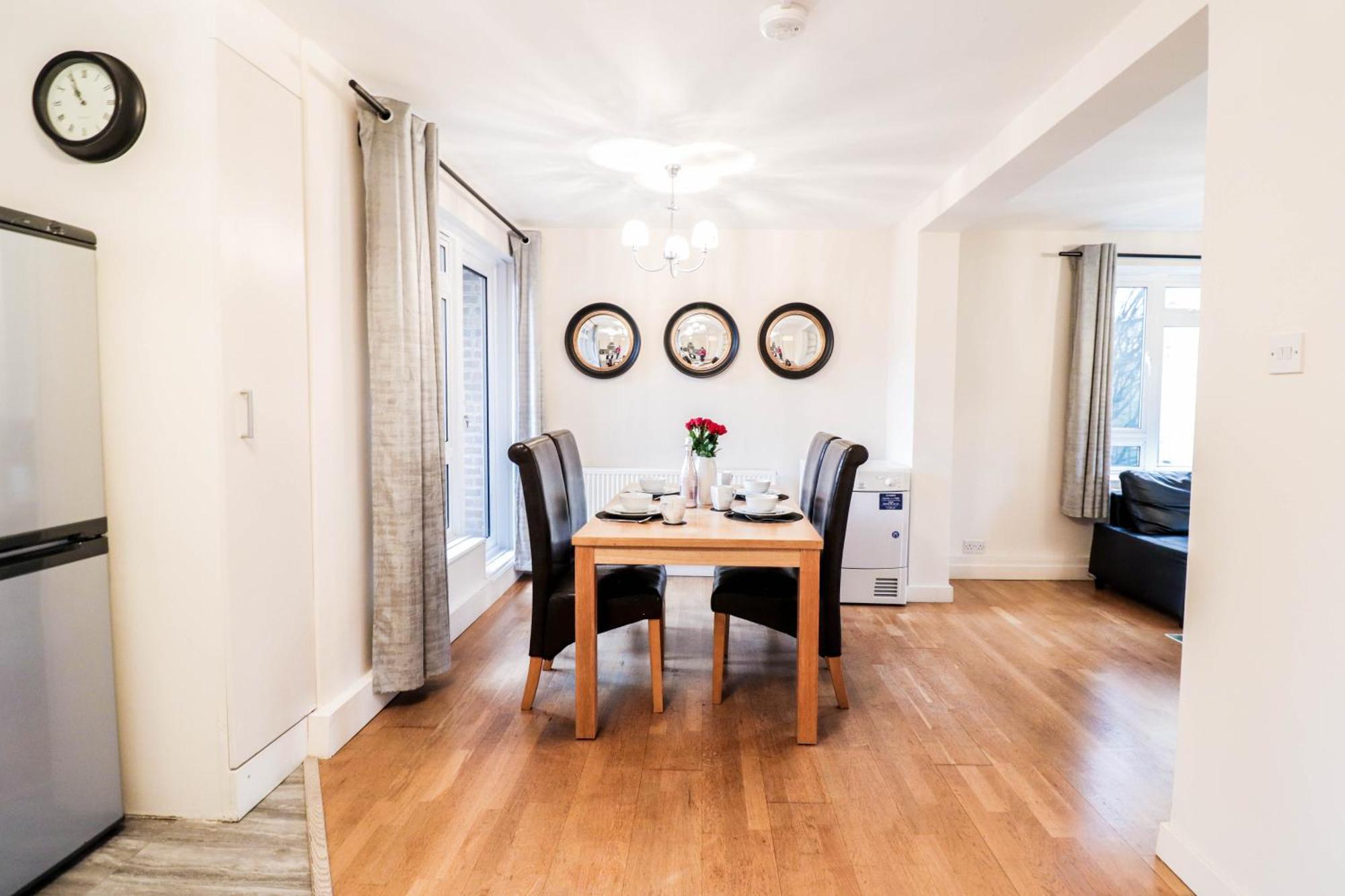 Bright And Well-kept 2 Bed Flat! Russell Square Appartamento