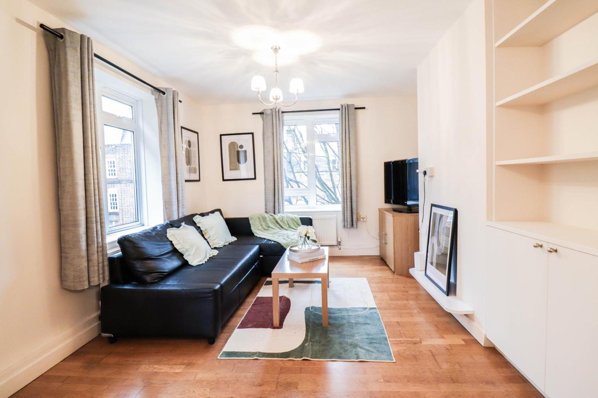 Bright And Well-kept 2 Bed Flat! Russell Square Appartamento *
