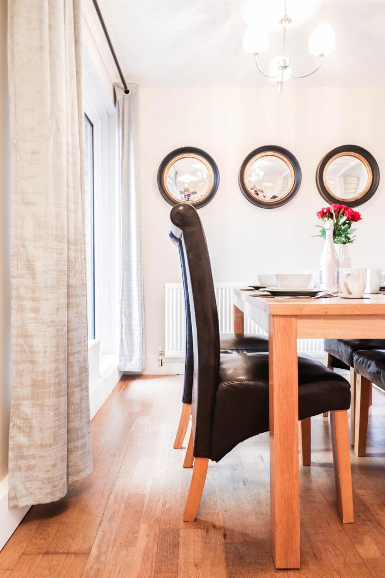 Bright And Well-kept 2 Bed Flat! Russell Square * Londra