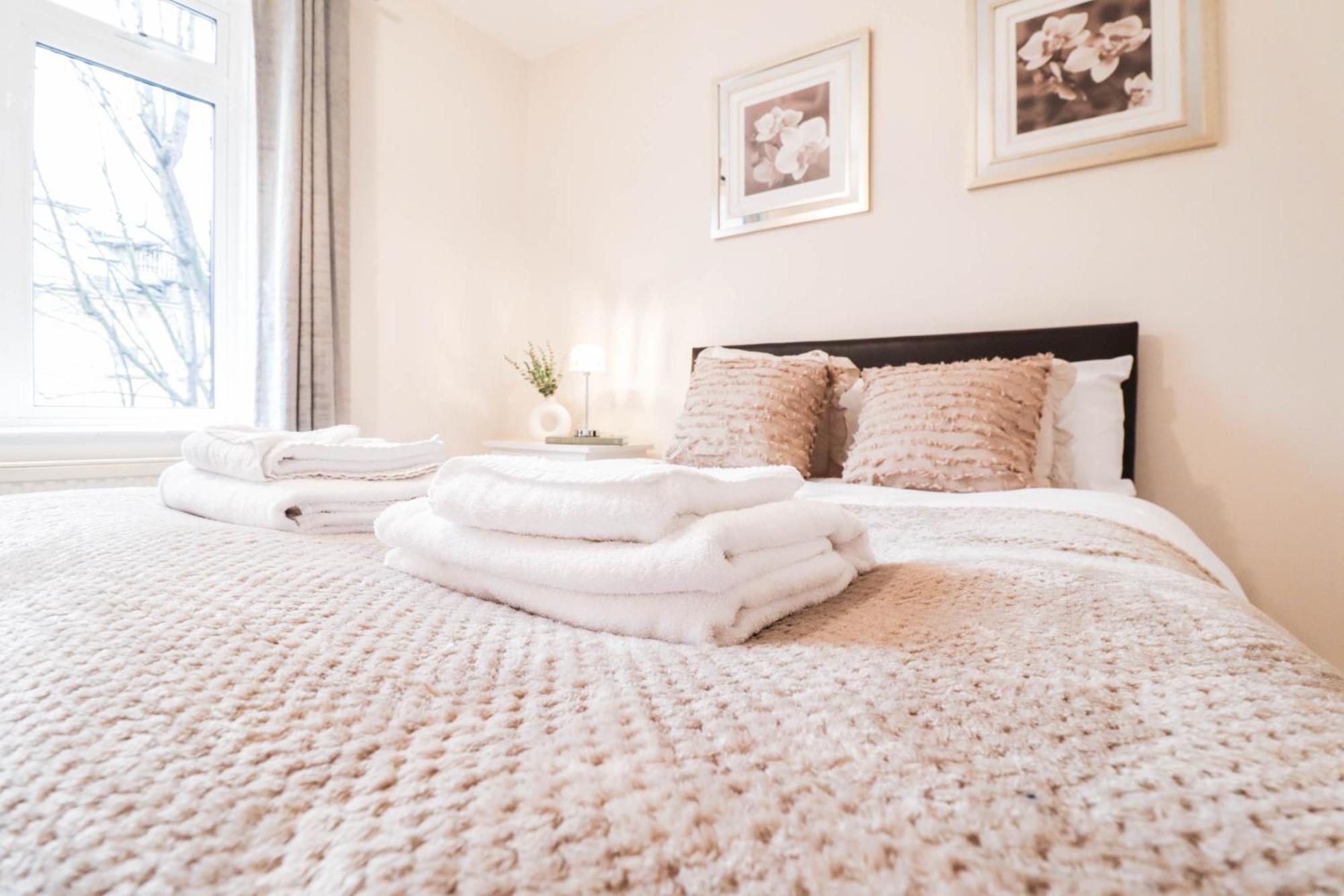 Bright And Well-kept 2 Bed Flat! Russell Square Londra