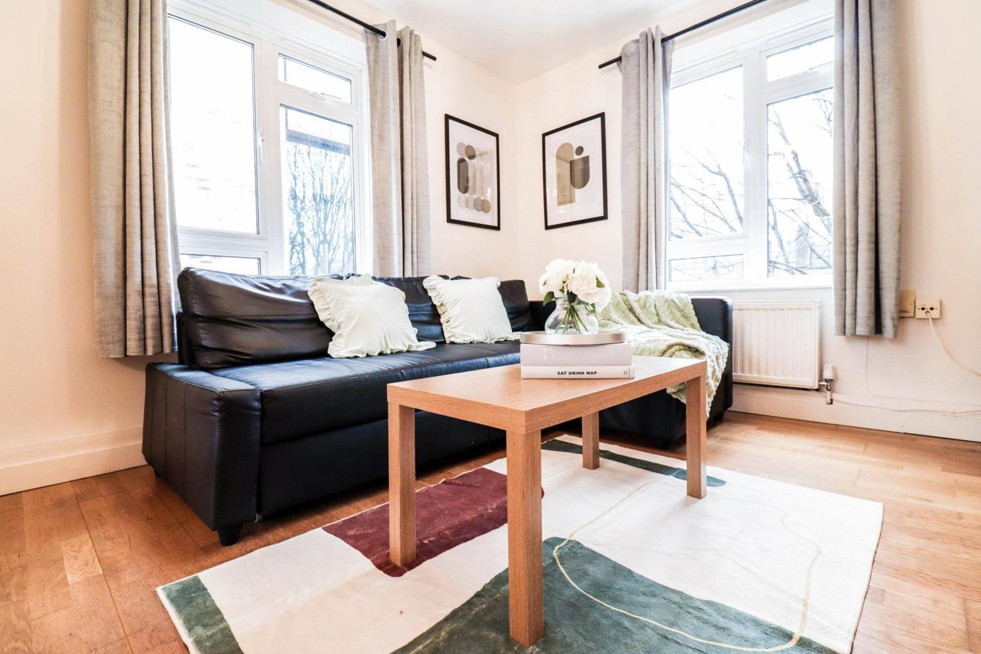 Bright And Well-kept 2 Bed Flat! Russell Square * Londra